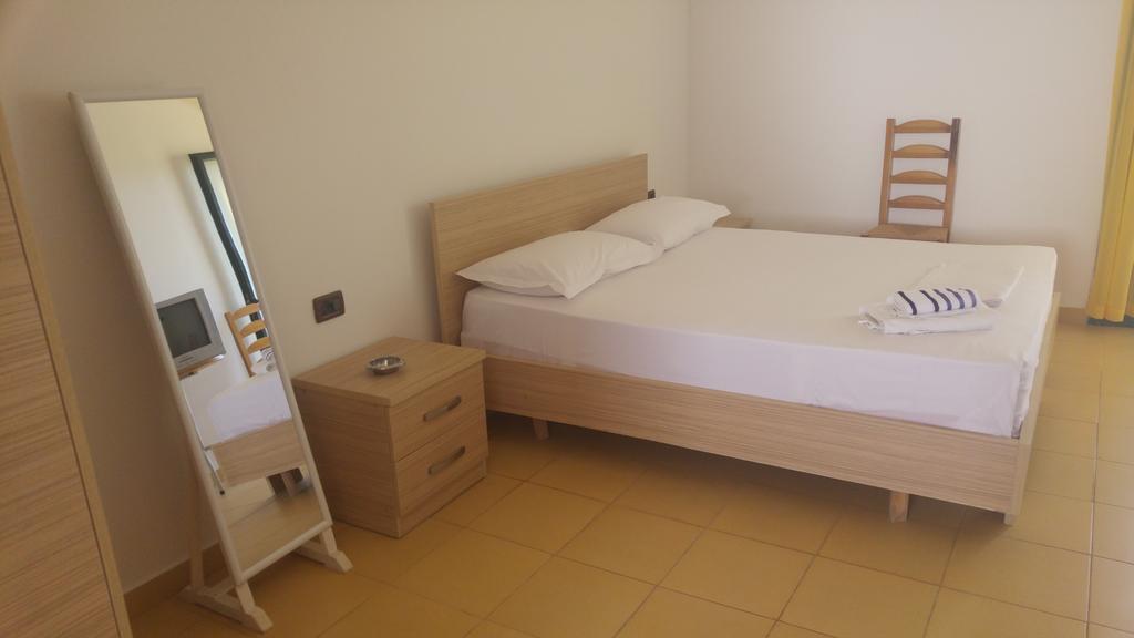 Rooms Dhermi Jf Bagian luar foto